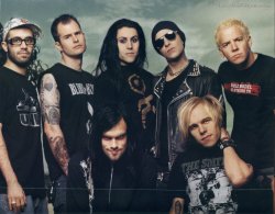 fuckyeahdaveyhavok:   blaqkberrie:   eat-your-ticket:   “Everything louder than everything else”   Bert McCracken and DXH in the same picture? :D &lt;3!   What an odd mix of people…   This picture makes me feel sooo fucking nostalgic.