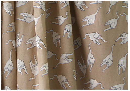 frenchiejane:  frogsandcrowns:  i found a blatant miu miu knockoff  ooohhh where