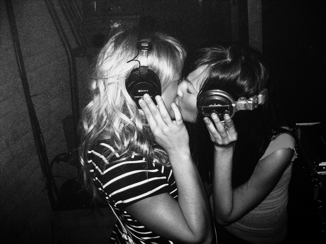girlswholikegirls:  jennaanne01:  daandilion:  twizzlersandcameras:  pinktacolovers: