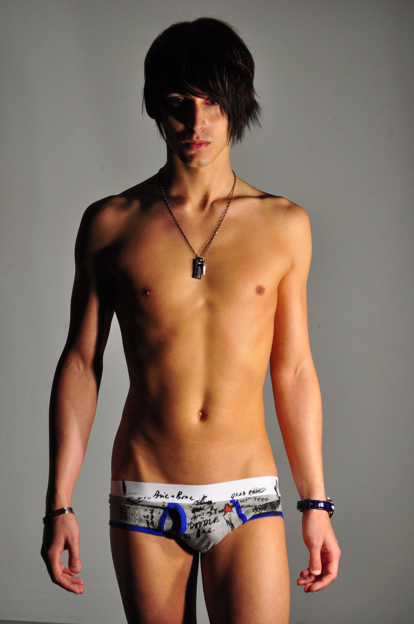 onlybriefs:  sirtwinksalot: onlybriefs: (via boys-forever, boys-forever)  (via onlybriefs)