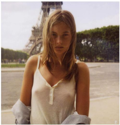 eiffel tower / see through