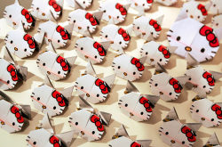 msai:  ewwstephanie:  asianshoppingcart:  hello-kitty:  Origami Hello Kitty    