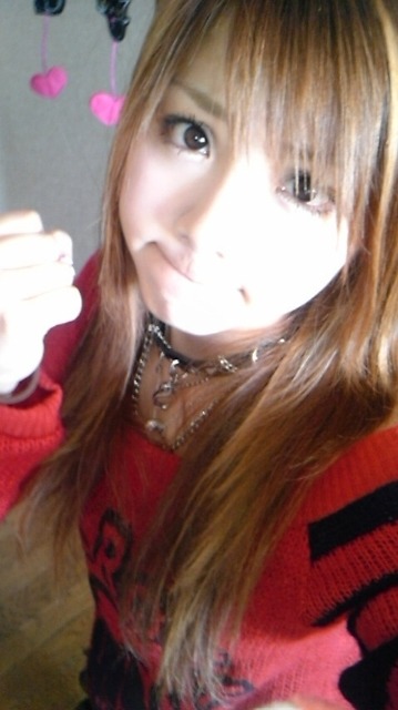 picpie: ojigi30do:  よーっし!!!｜田中れいなオフィシャルブログ「田中れいなのおつかれいなー」Powered by Ameba 2010-05-06