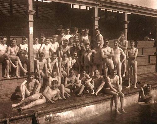 Major Dad&rsquo;s Vintage nude 181  xac1998: NSFW: Vintage photo of baths around 1917 Australia.