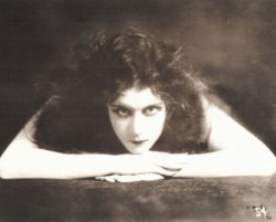 sophiejade:bewitching:frenchtwist:Theda Bara