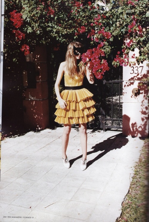 hannastrainstation:killmetheking:via modellove