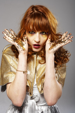 imasleepwalker:   criedalice:   angelcupcake:    #30 - Florence Welch       I need her unf unf unf.