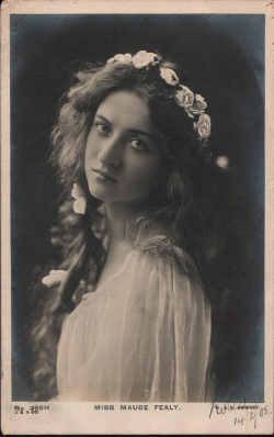 tascha-elliott:thethinkingtank:sophiejade:allegra:retrogasm:      Maude Fealy     