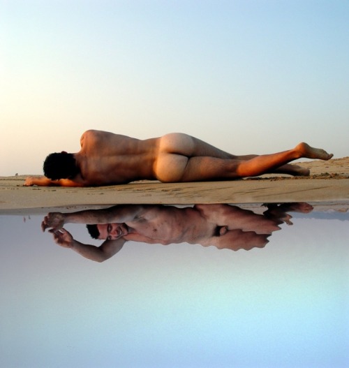 (via androphilia)  Mirror…