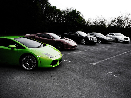kayisgee:  shiinin619:  mamamamashelly:  (via theprettykitty)  the bentley . <3  