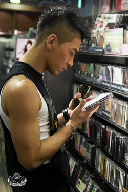 ayeeeitsteox3:  taeyang (;  oh hello.