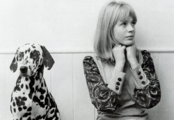 windsweptribbons:  Marianne Faithfull 