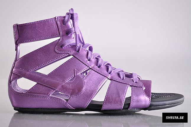 ny2la:  Nike Gladiateur Mid | KicksOnFire.com  This cutting edge design by Nancy