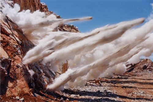 Blast #5707 photo by Naoya Hatakeyama, 1998