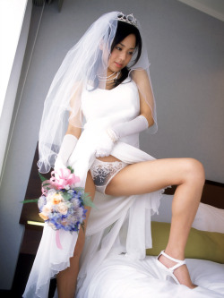 theweddingday:  jetwake:  nekomaruakira:  st250:  kinderqueen:  06110801a.jpg     