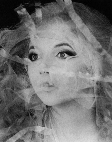 butterflyflutterbygoodbye:  Kate Bush 