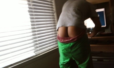 xjvto:  mimikins:  My cousin got skeet on his ass LOL  Delicious.  ewww.