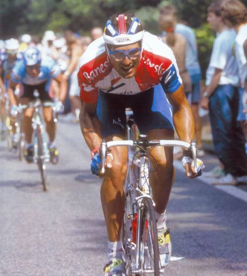 INDURAIN THOUGHT THAT WEARING SPECIAL NEEDS GLASSES WOULD DISGUISE THE FACT THAT HE WAS JUST ONE HUG