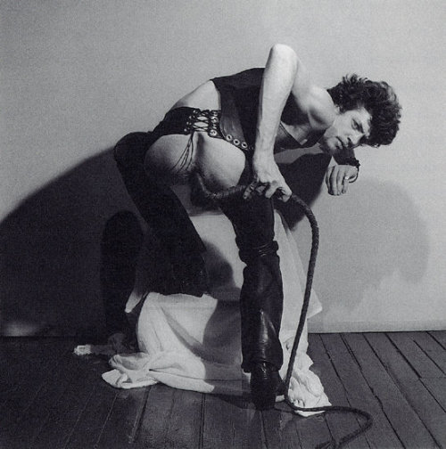 (via satanicpowerbottom, rotten1)  Devil Inside…