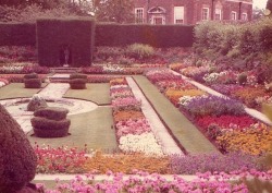 (via:carouselinparis)  You have no idea how much i&rsquo;d like it to be a hazy english summer day, with the air full of the scent of flowers and the taste of strawberry icecream on my tougue, wondering &lsquo;round some sort of national trust house