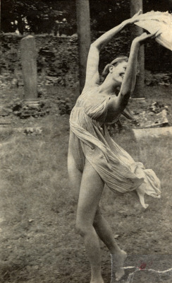 Sophiejade:  Cinnamonkite:  Lush-Retina: Vanessa Redgrave In “Isadora” Oh My!