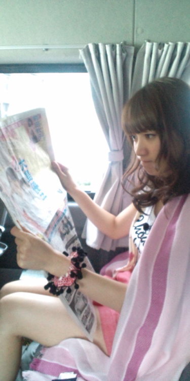 maezono: marumax105:  紙面に♪の画像 | 大島優子オフィシャルブログ「ゆうらり　ゆうこ」by Ameba