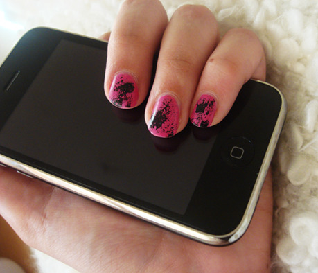 fattykatkat:  fudanic:  paint splatter nails~ 