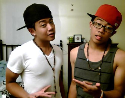 aybaybayitslouie:  ambermeiser:  aybaybayitslouie:  GPOYW =P My Twin Brother and I :D Left (Demetrius) and Right(Louie) Reblog, Follow, Like, WeDGAF ;D  is Demetrius cold?just wondering.  HAHA i think the shirt he wore was a little too tight -_-  oh hello