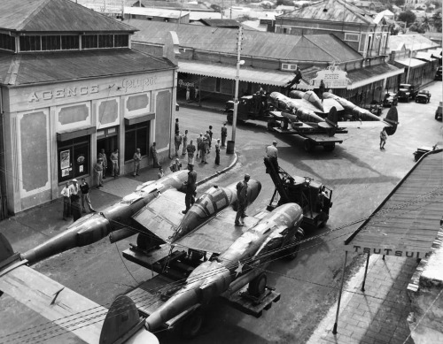 Porn P-38s Destined for the 339th FS on Guadalcanal, photos