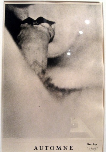 porkrocket:  marksink:  Man Ray & Kiki in Automne, 1929       (via severin4wanda, etceteradox)  