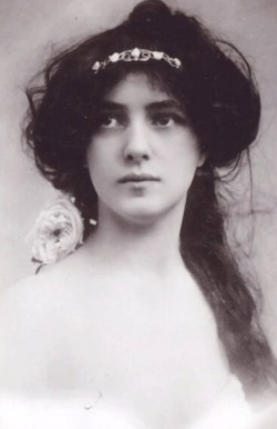 forestgraves:  avanishedtime:  Evelyn Nesbit