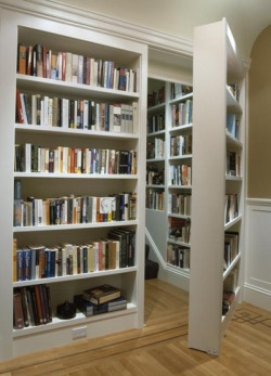 thesevessels:  littlexlungs:  theoceanrightnow:  (via bookshelves)    I want something like this in my house.