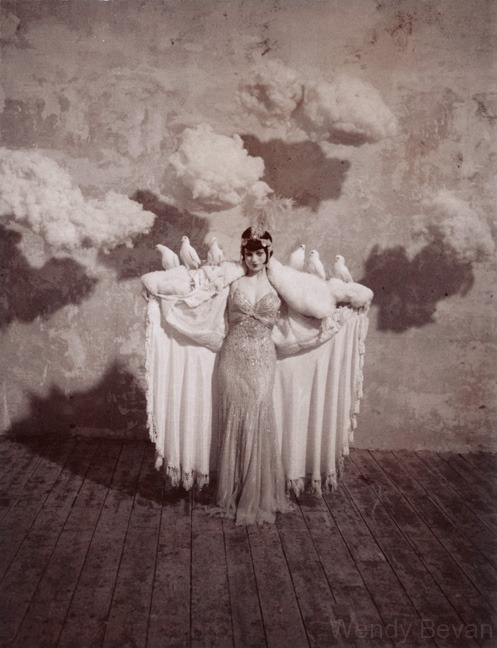 drownedriver:  cinnamoncobwebs:  Wendy Bevan   