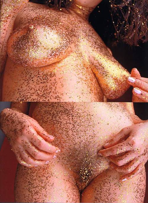 daddyschubbylittlegrrrl:  (via tonic-in-the-rain, akizeta) Glittery This is what I look like when I wake up in the morning.