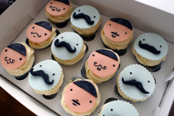 cakelove:  Moustache Party Cupcakes