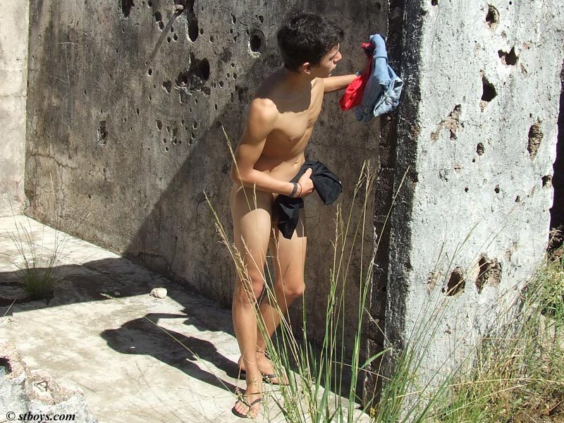 gay-mania:  lagodilot:  fuckyeahfaggot:  via godsnmonsters    &ldquo;Is it safe