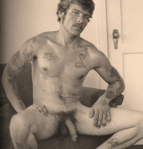 Pissing vintage gay tattoo