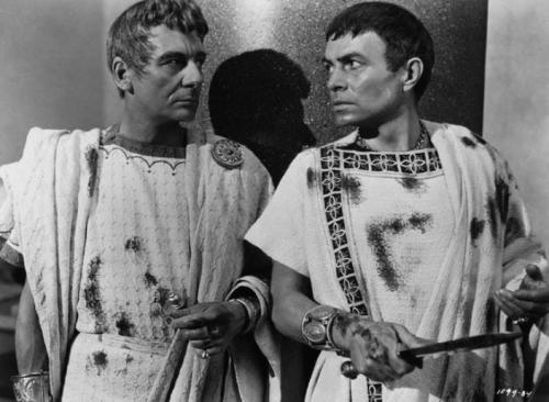fuckyeahjamesmason:John Gielgud as Cassius and James Mason as Brutus in the 1953 film Julius CaesarY