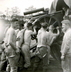 androphilia:  Young German Soldiers Loading