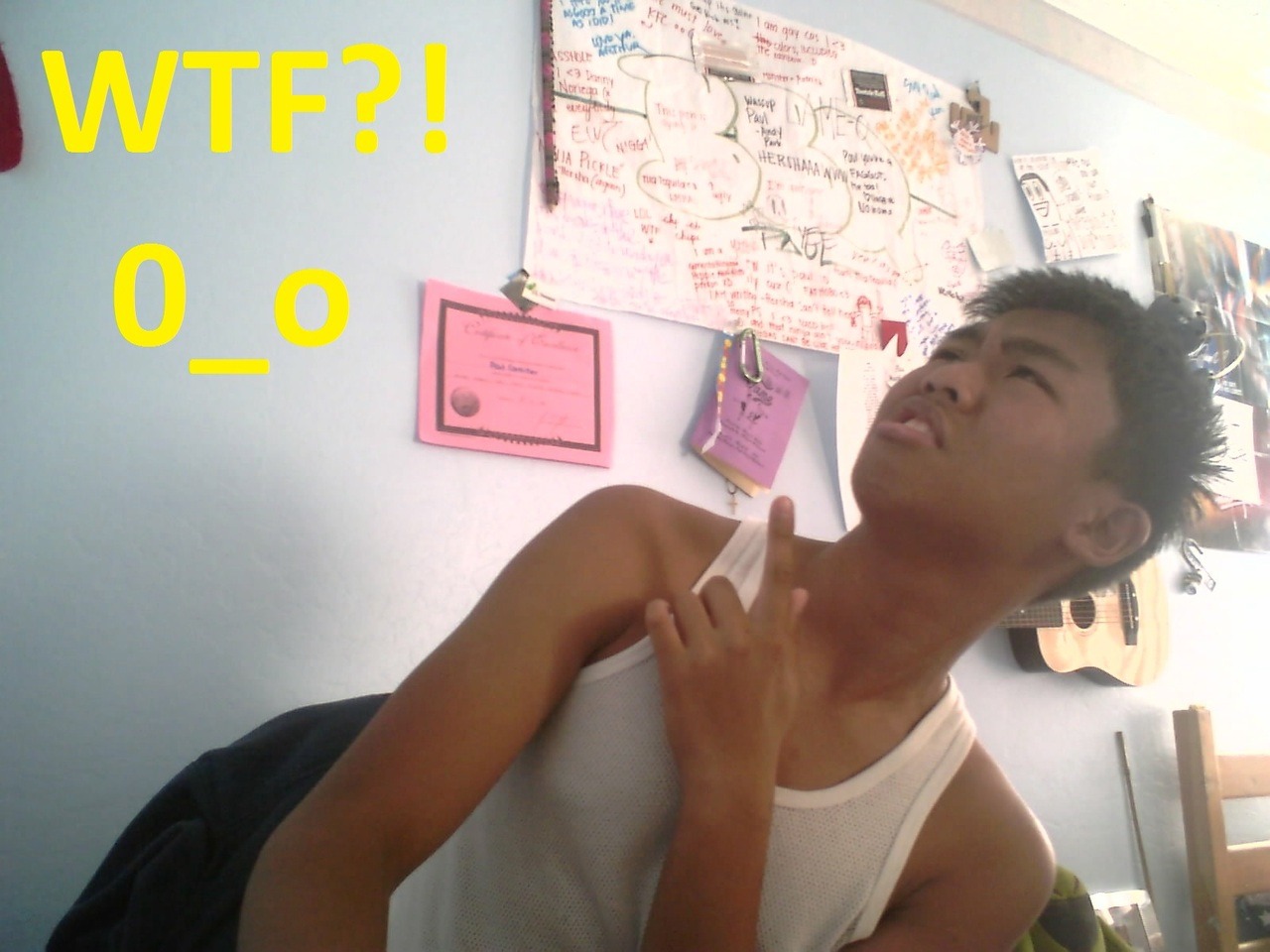 how cute , he spy's a Pek Pek. XD