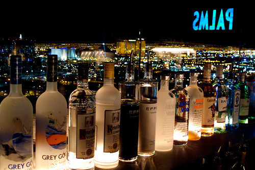 fuckyeahstreetlights:  sayyourpeace:  Someone take me to go party D:  
