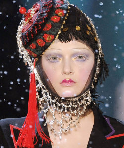 Lily Donaldson at John Galliano Fall 2009