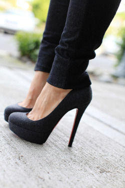 justalittlebittoocliche:  bootstrapperboy:  Christian Louboutin Fabric Pumps - picture perfect (more Loubi pics…yum!) via: iamstyle-ish.com 