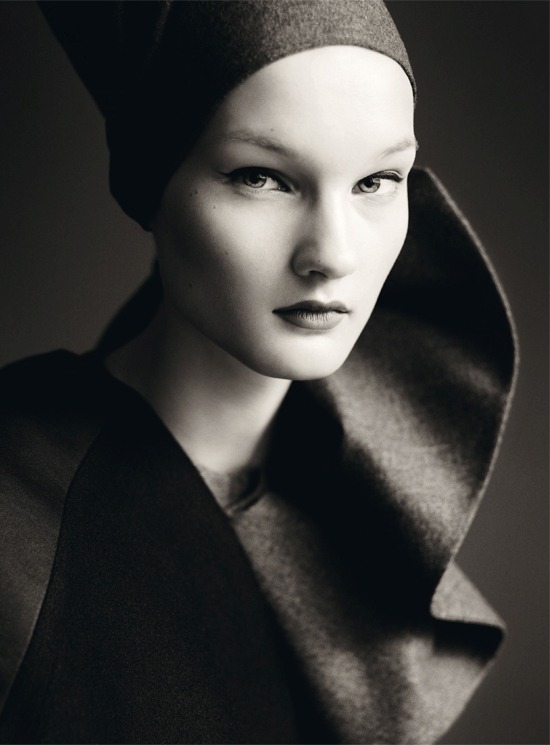 -cerberus:  Kirsi Pyrhonen by Paolo Roversi 