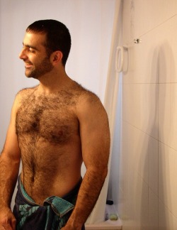 hairychest33:(via poiluhairy)