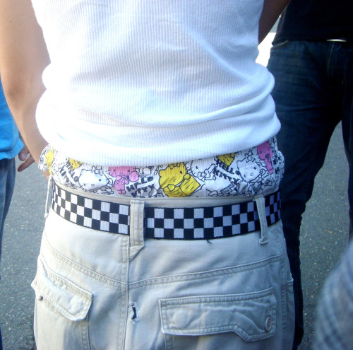 mrsbooj:  allisonsaetern:  bbycruz17:  Sorry Seth, I couldn’t help but notice your sexy Hello Kitty boxers :D  lol http://sethhy.tumblr.com/    omg!! I FIND THIS CUTE!! XD
