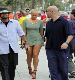 yourgirlhannah:  Amber Rose 