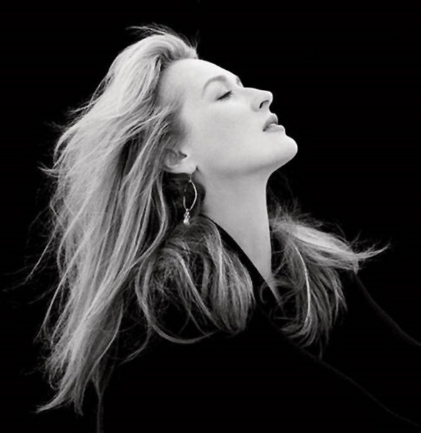 milk:  mr-goodbar:  apostrophe9:  luzfosca:  2831:  Meryl     Bellissima! 