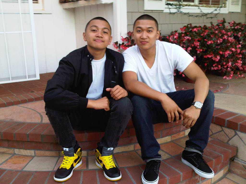 jenaldvillena:  I miss my brother.  awwwww !! how cute . brother love! 