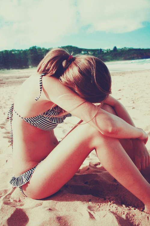 d-d-d: tetris: andtitslove: deadgirls: freelovemoney3: freelovemoney: Hiding (by Sunroom Photography